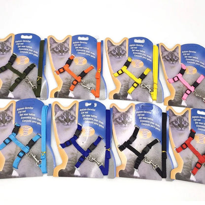 High Quality Eco-Friendly Nylon Plaid Cat Leash Set and Chest Harness with Fur Decoration Buckle Closure for Outdoor Walking